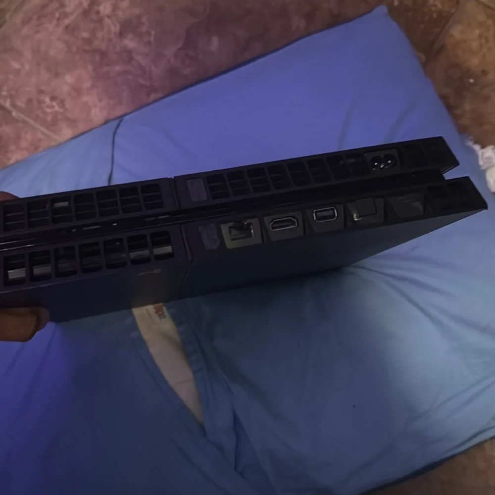 Ps4 console